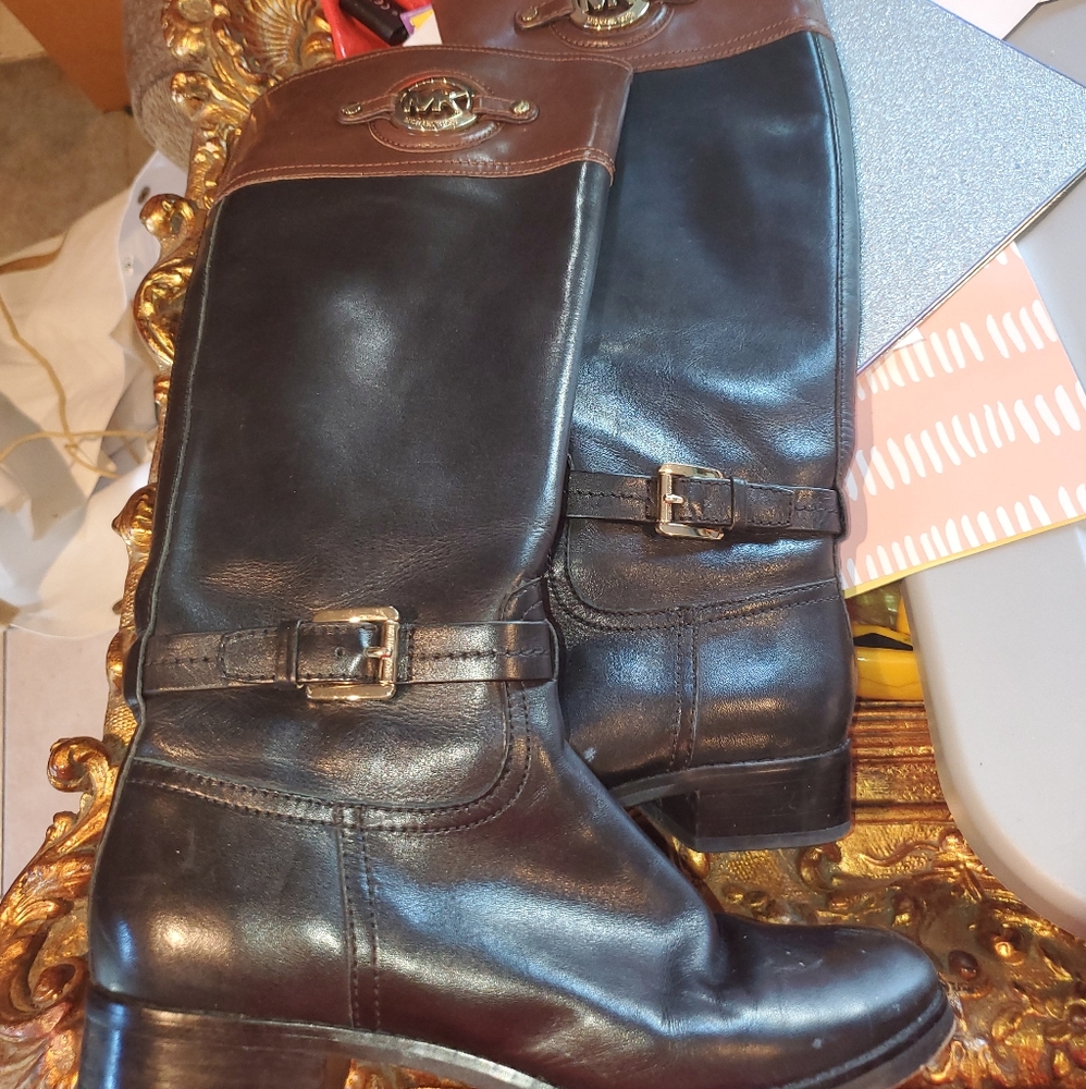 MK boots